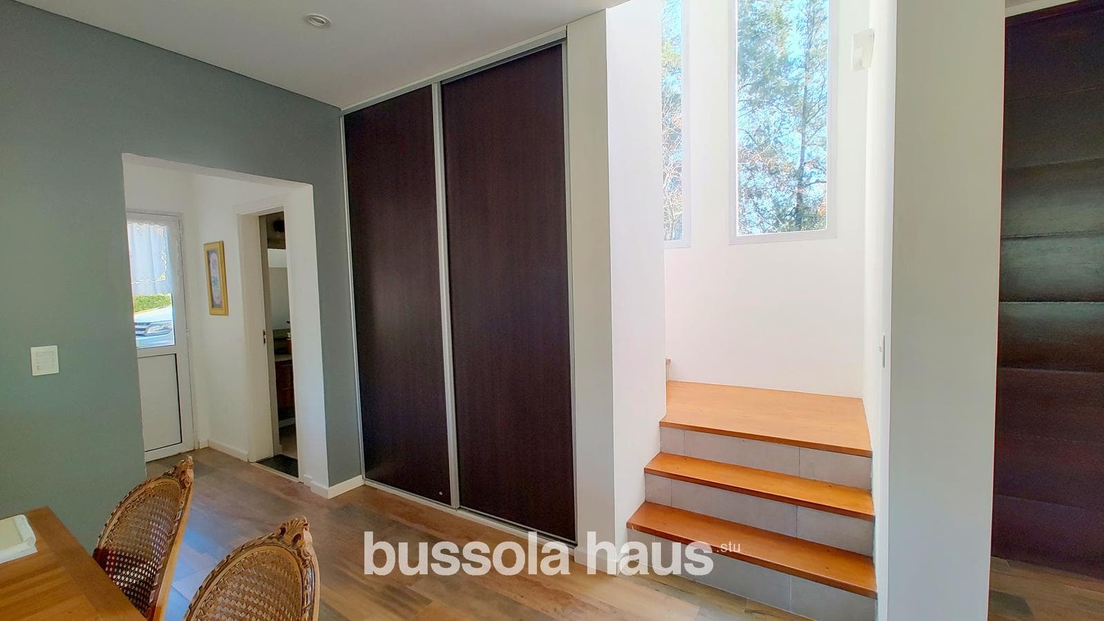 House for sale: 7 rooms, lake views, pool, El Encuentro neighborhood, Tigre—a great opportunity