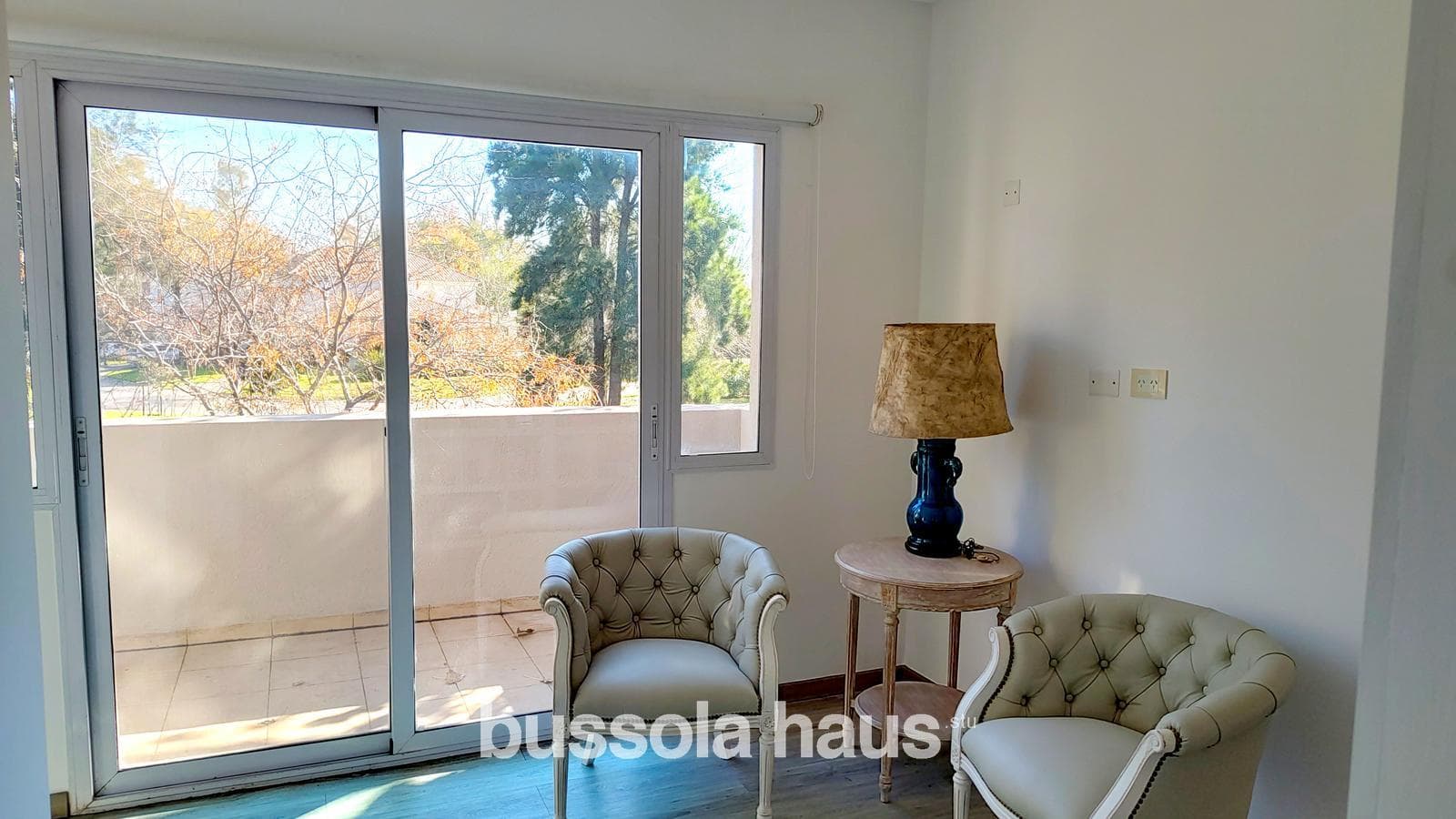 House for sale: 7 rooms, lake views, pool, El Encuentro neighborhood, Tigre—a great opportunity