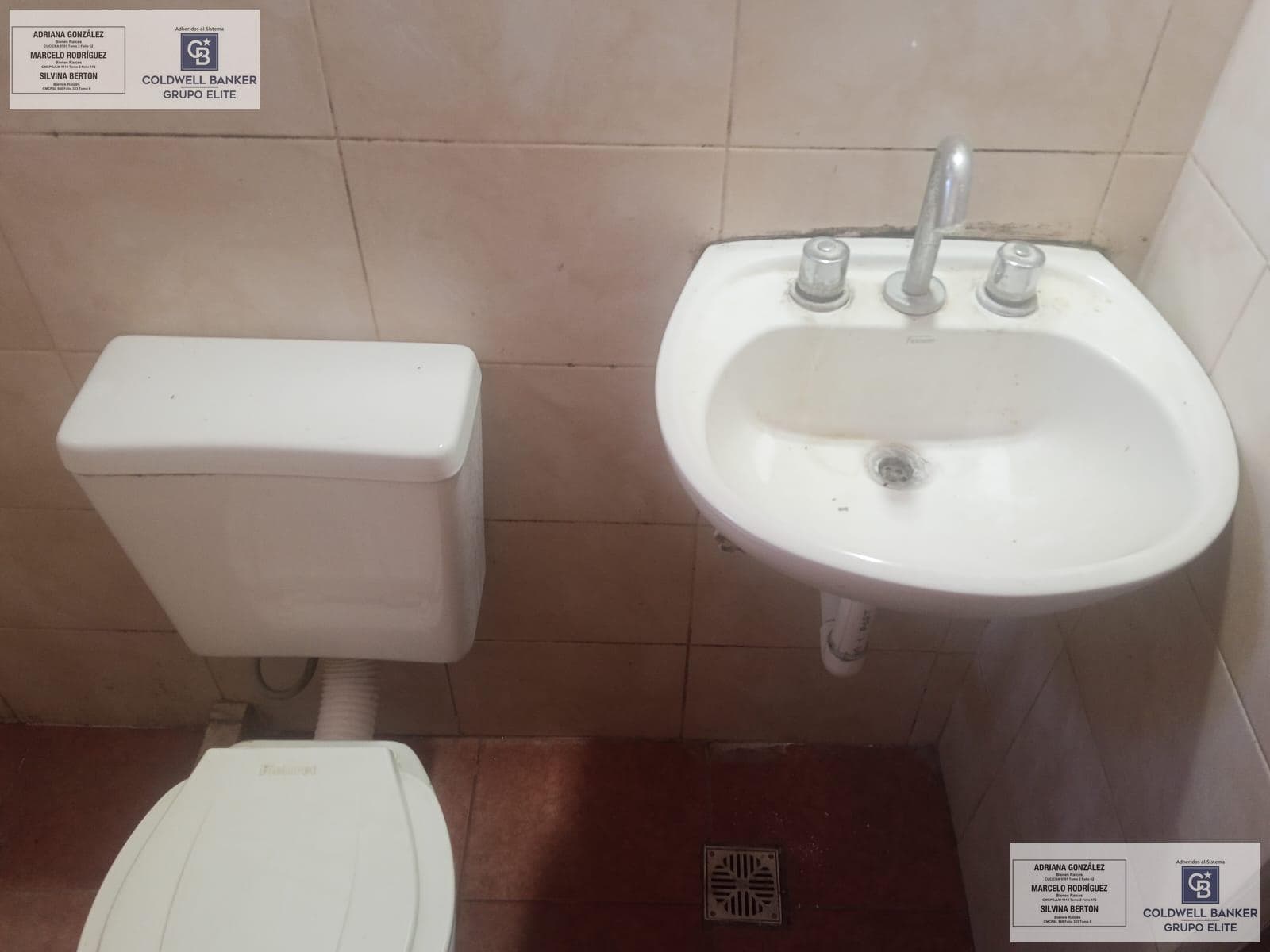 HOUSE FOR SALE PLUS TWO APARTMENTS IN VILLA MERCEDES, SAN LUIS.