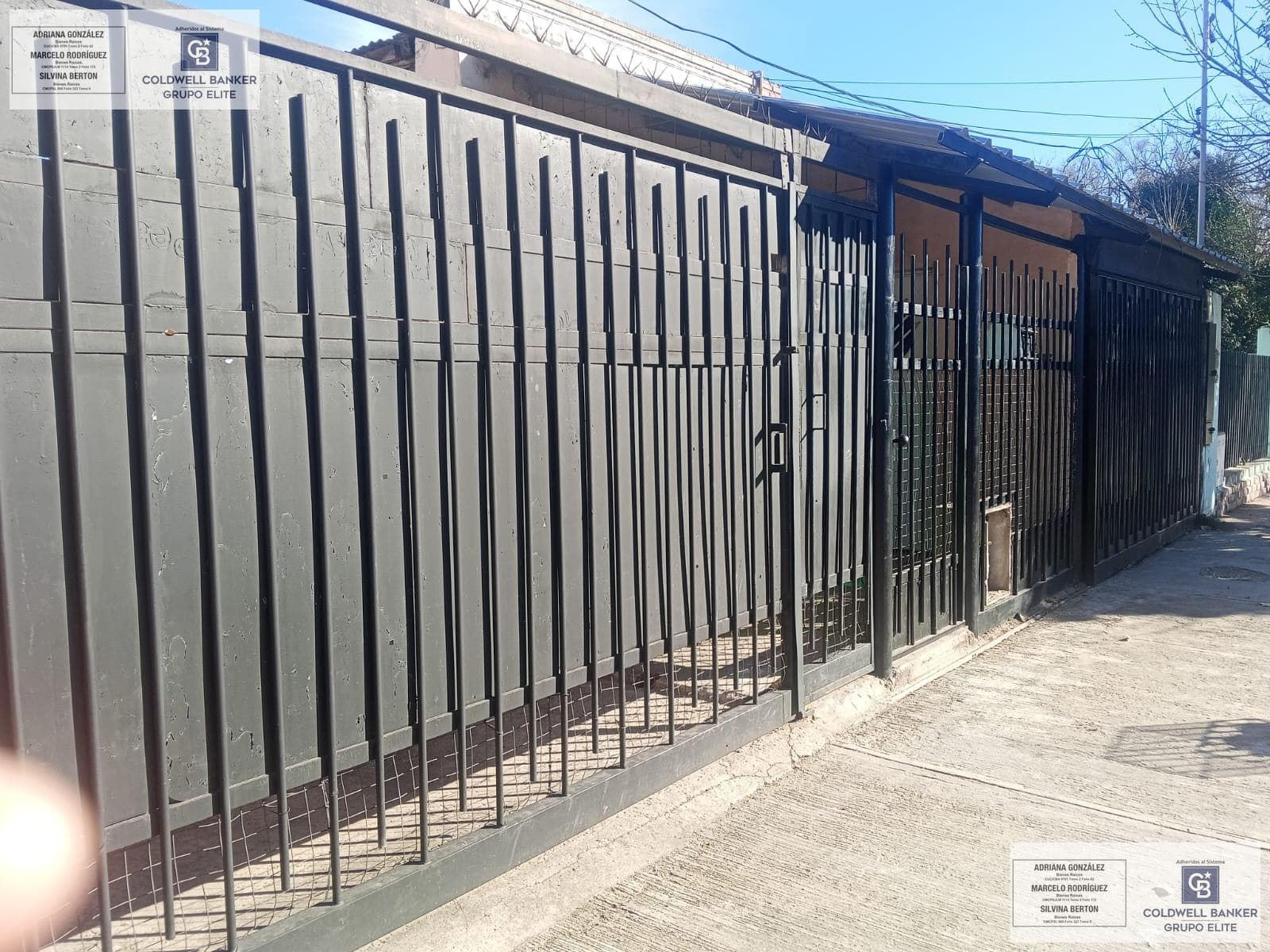 HOUSE FOR SALE PLUS TWO APARTMENTS IN VILLA MERCEDES, SAN LUIS.