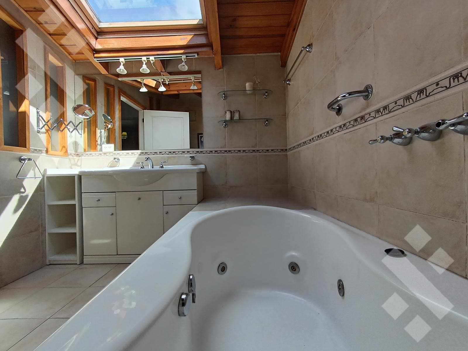 FOR RENT: 3-Bedroom Apartment in Downtown San Martín de los Andes - Furnished