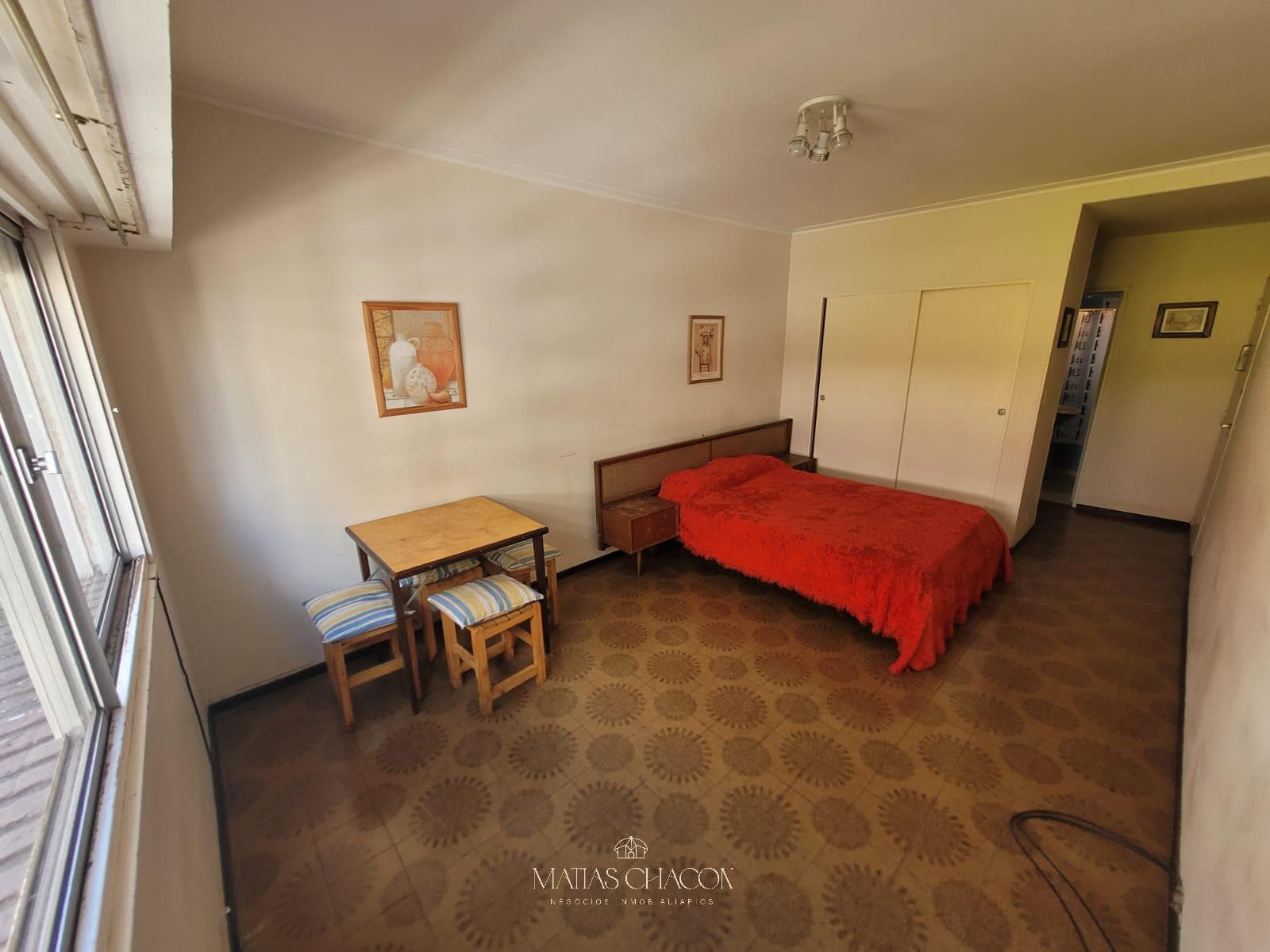 1-Bedroom Apartment Facing the Street for Rent (24-Month Lease)