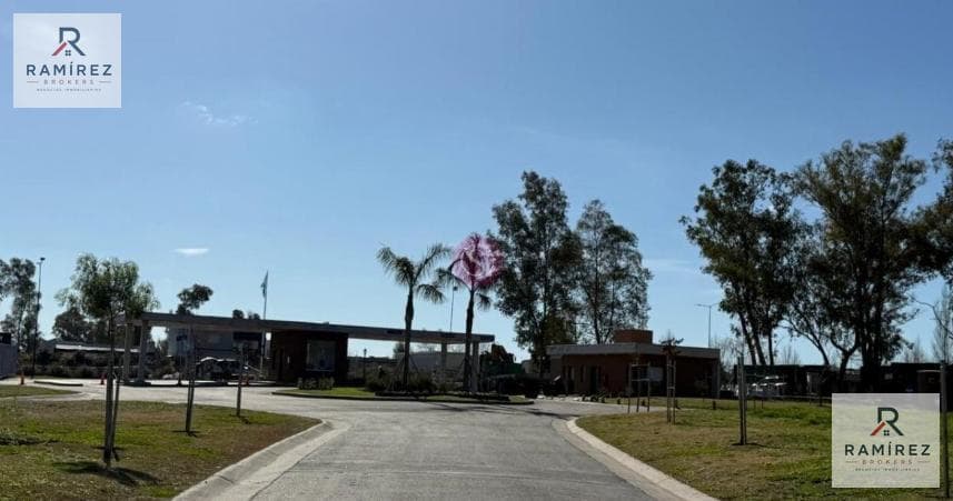 Land in Santa Sofía
