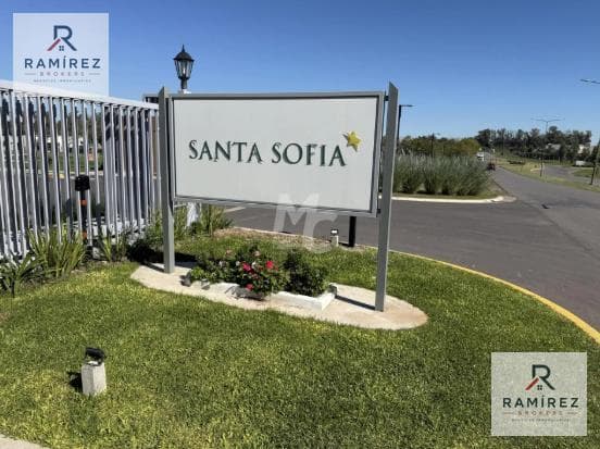 Land in Santa Sofía