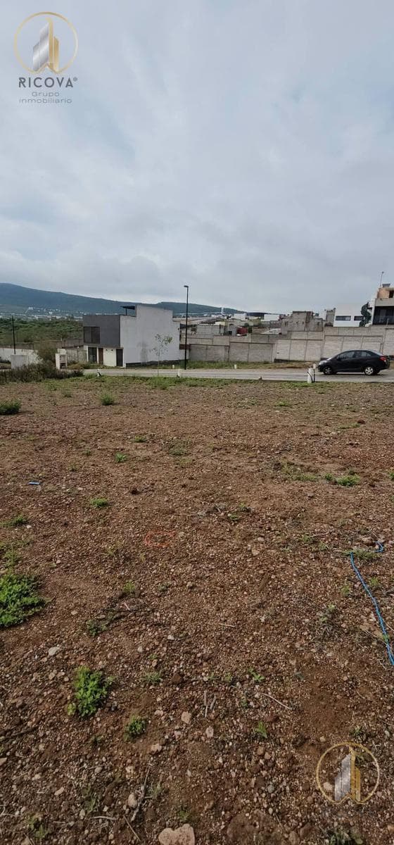Lot in the Capital Sur Subdivision