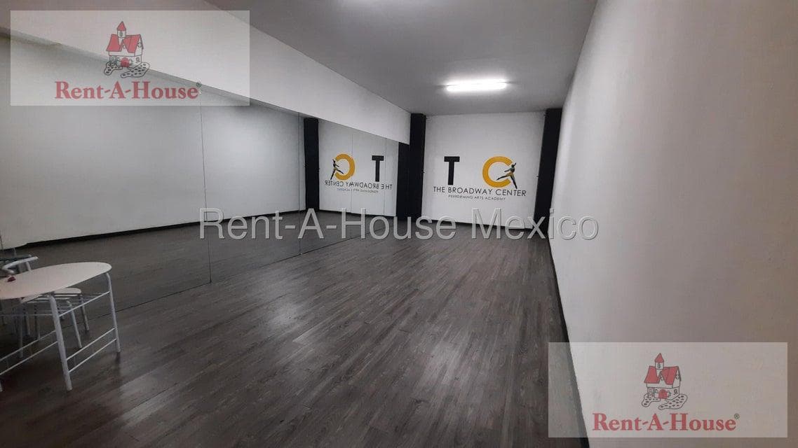 House with Commercial Zoning for Rent in San Miguel Chapultepec, Miguel Hidalgo, CR 27-61.