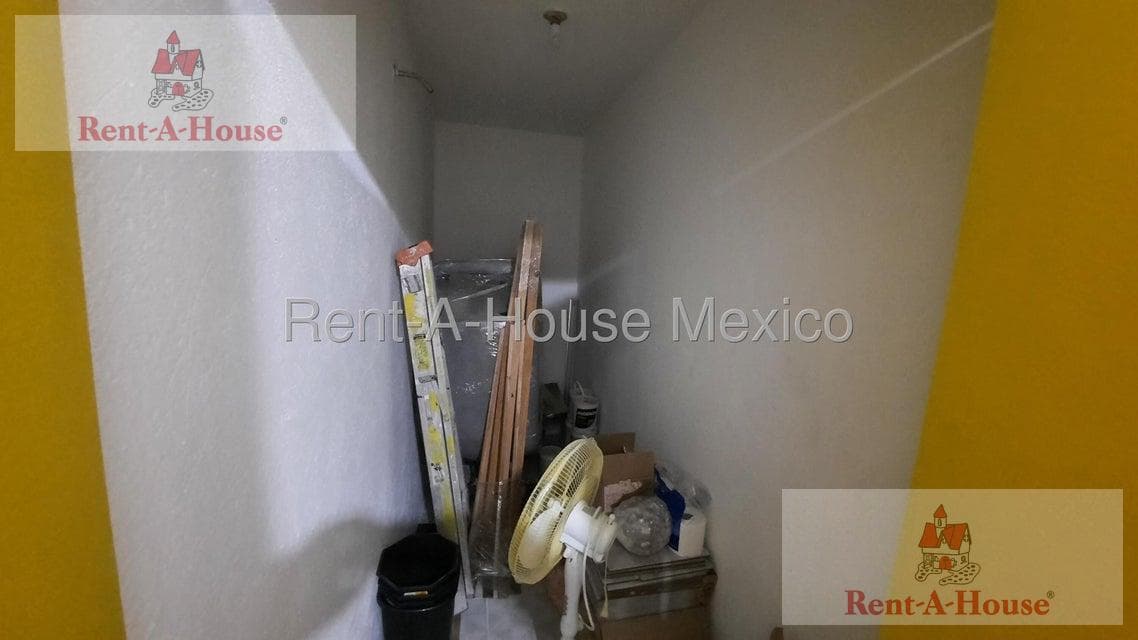 House with Commercial Zoning for Rent in San Miguel Chapultepec, Miguel Hidalgo, CR 27-61.
