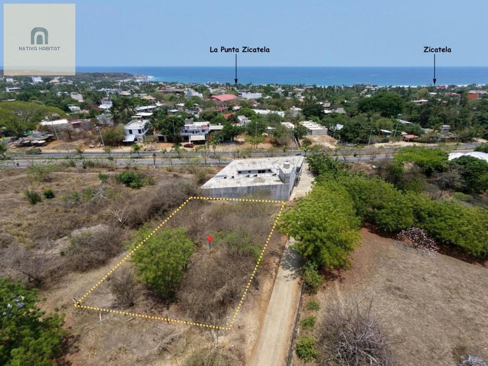 Lot on La Parota Street—Puerto Escondido