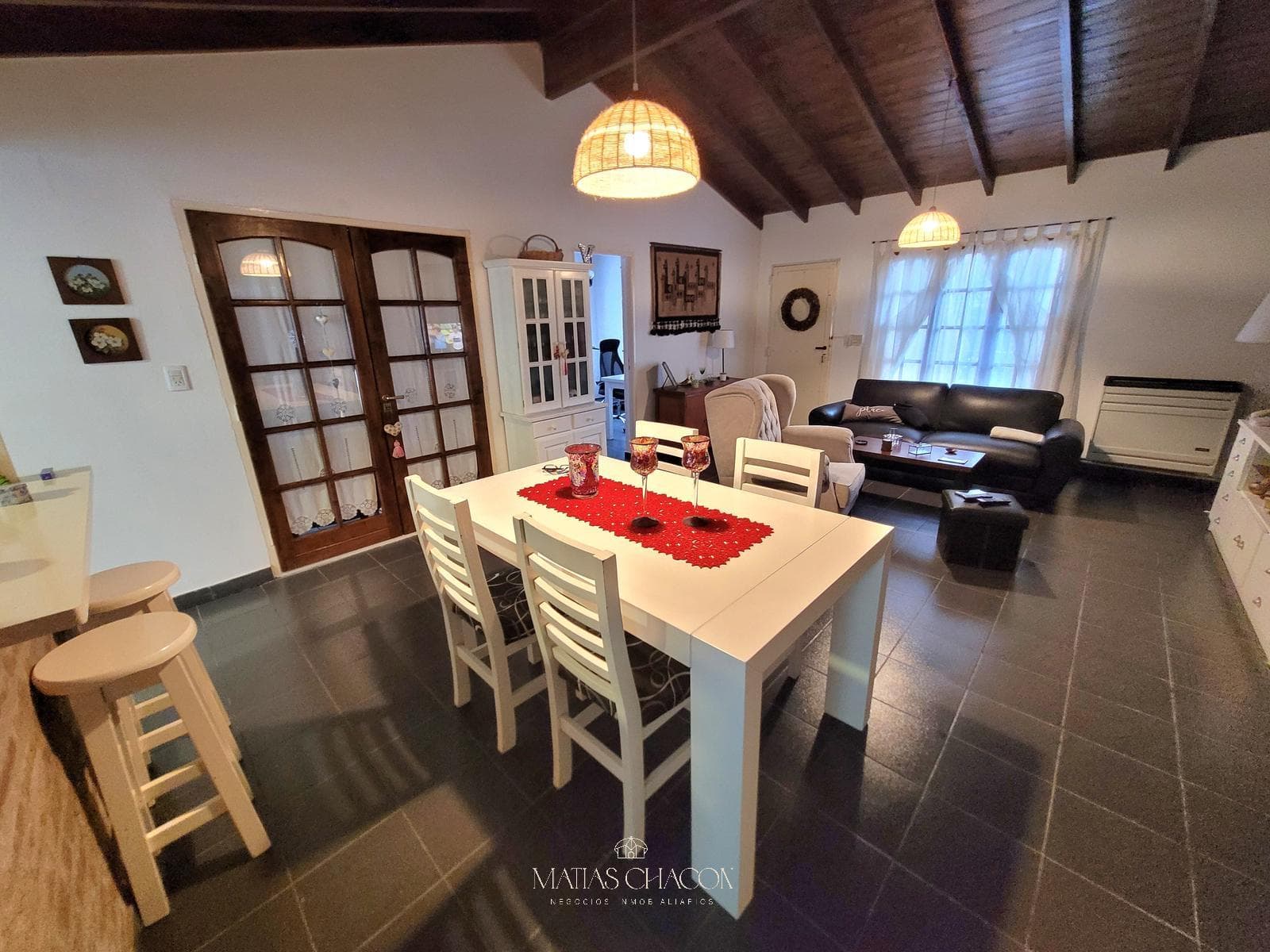 Excellent House in the Santa Celina Neighborhood