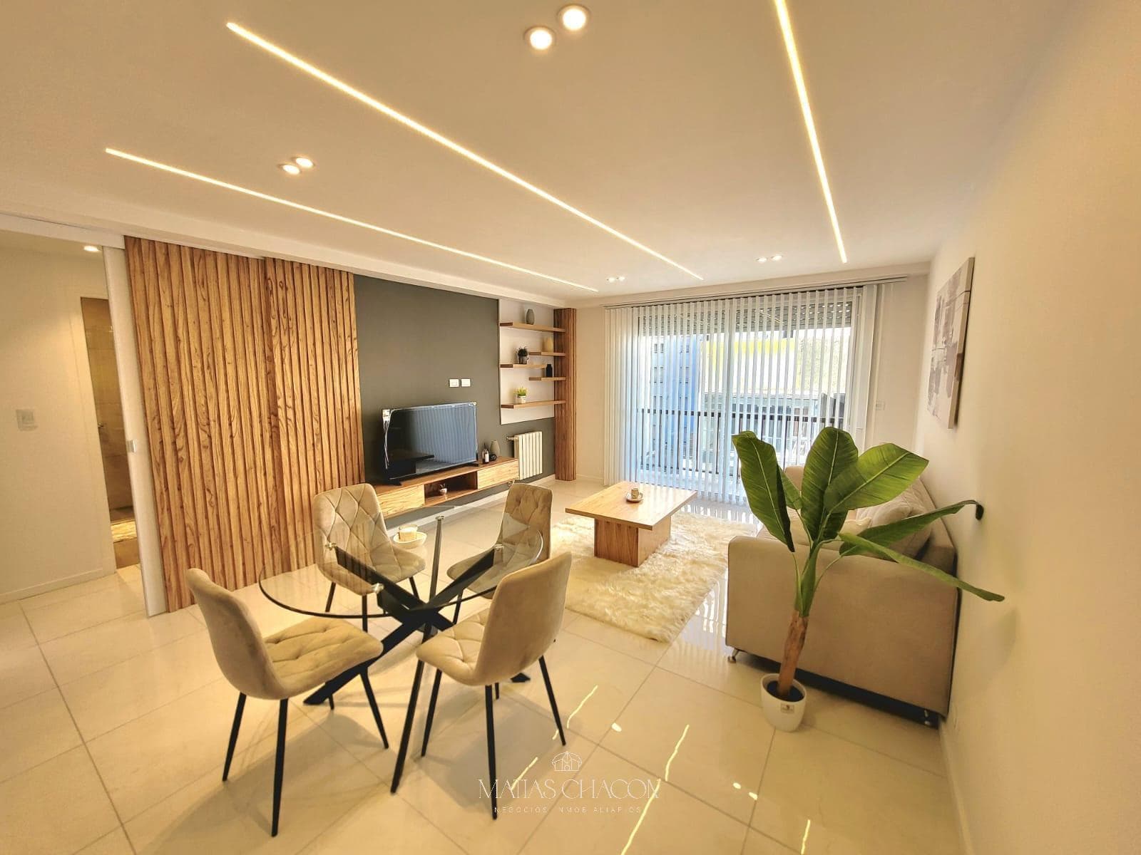 3-room apartment facing the street, completely renovated to look brand new