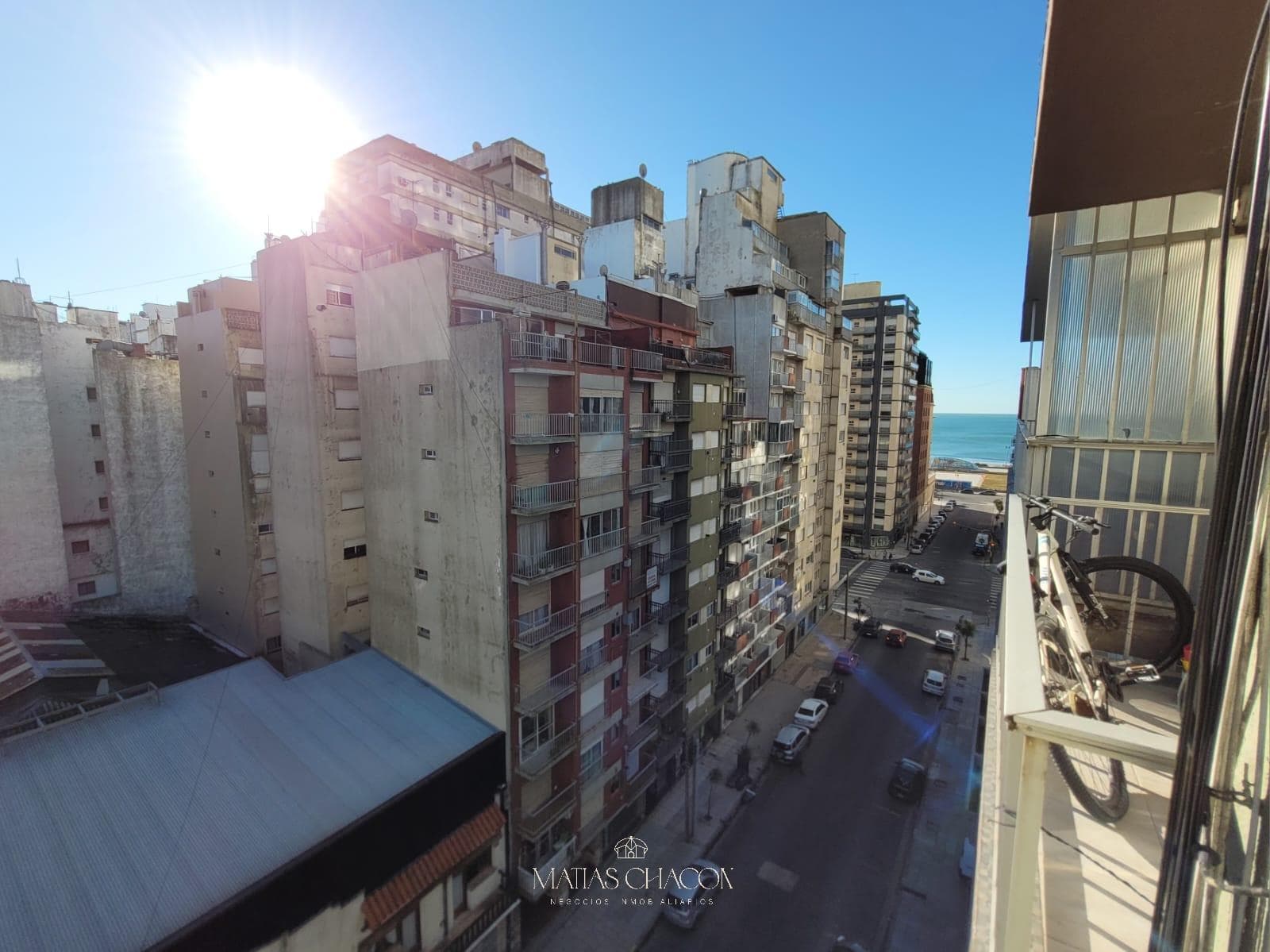 INVESTMENT OPPORTUNITY!! One-room apartment facing the street, just a few meters from the ocean
