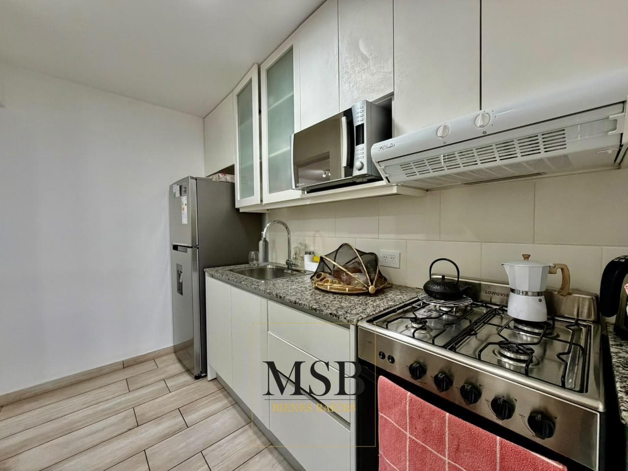 2-bedroom apartment with a garage