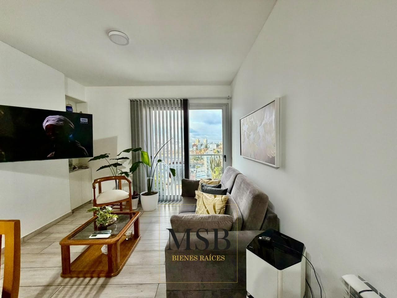 2-bedroom apartment with a garage