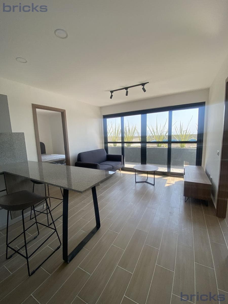 Renta de1 Habitación con Baño Privado en Depa Compartido ( solo mujer ) – Zibatá, Querétaro.