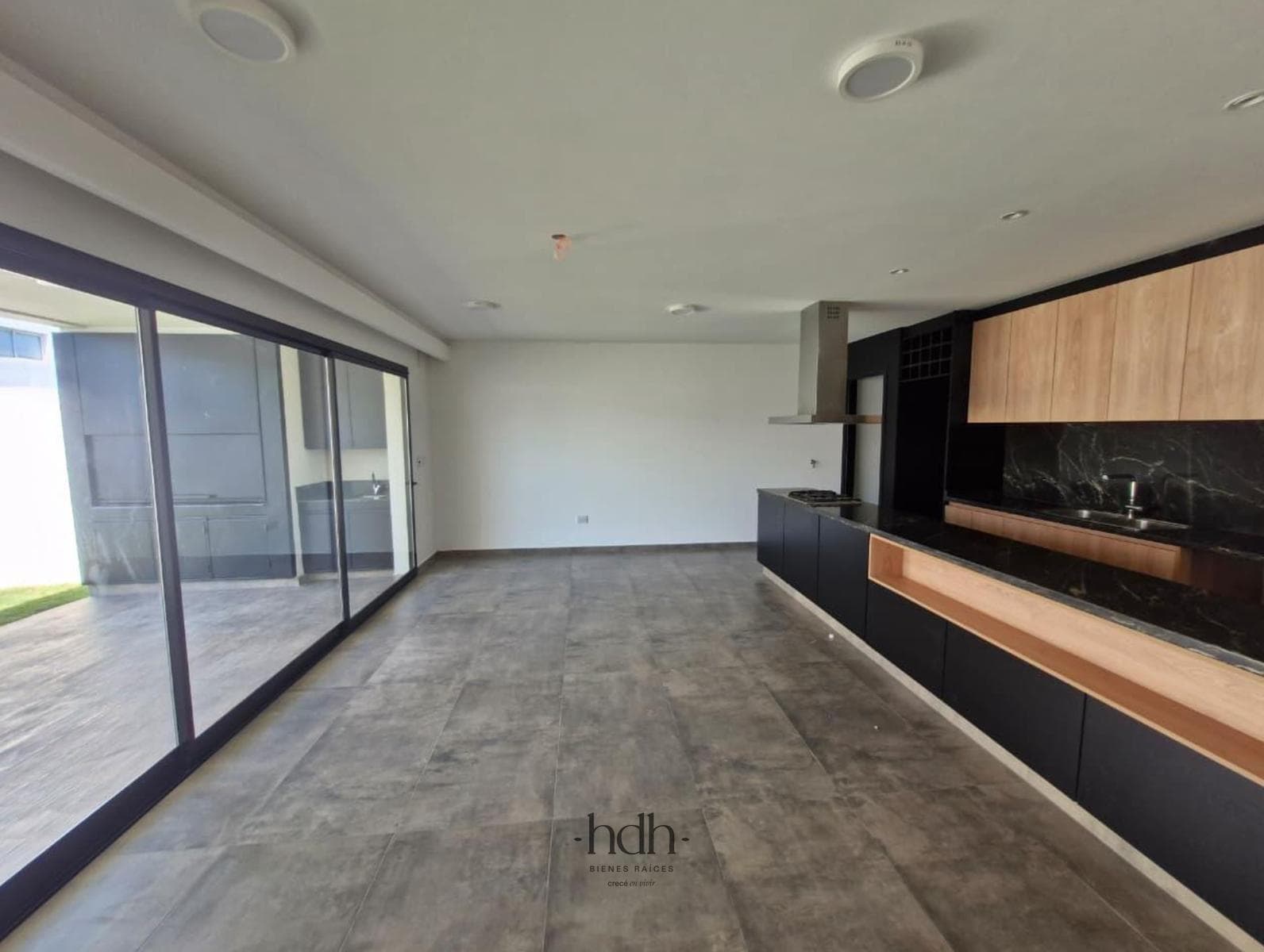 Casa venta 4 dormitorios 3 baños en Greenville II