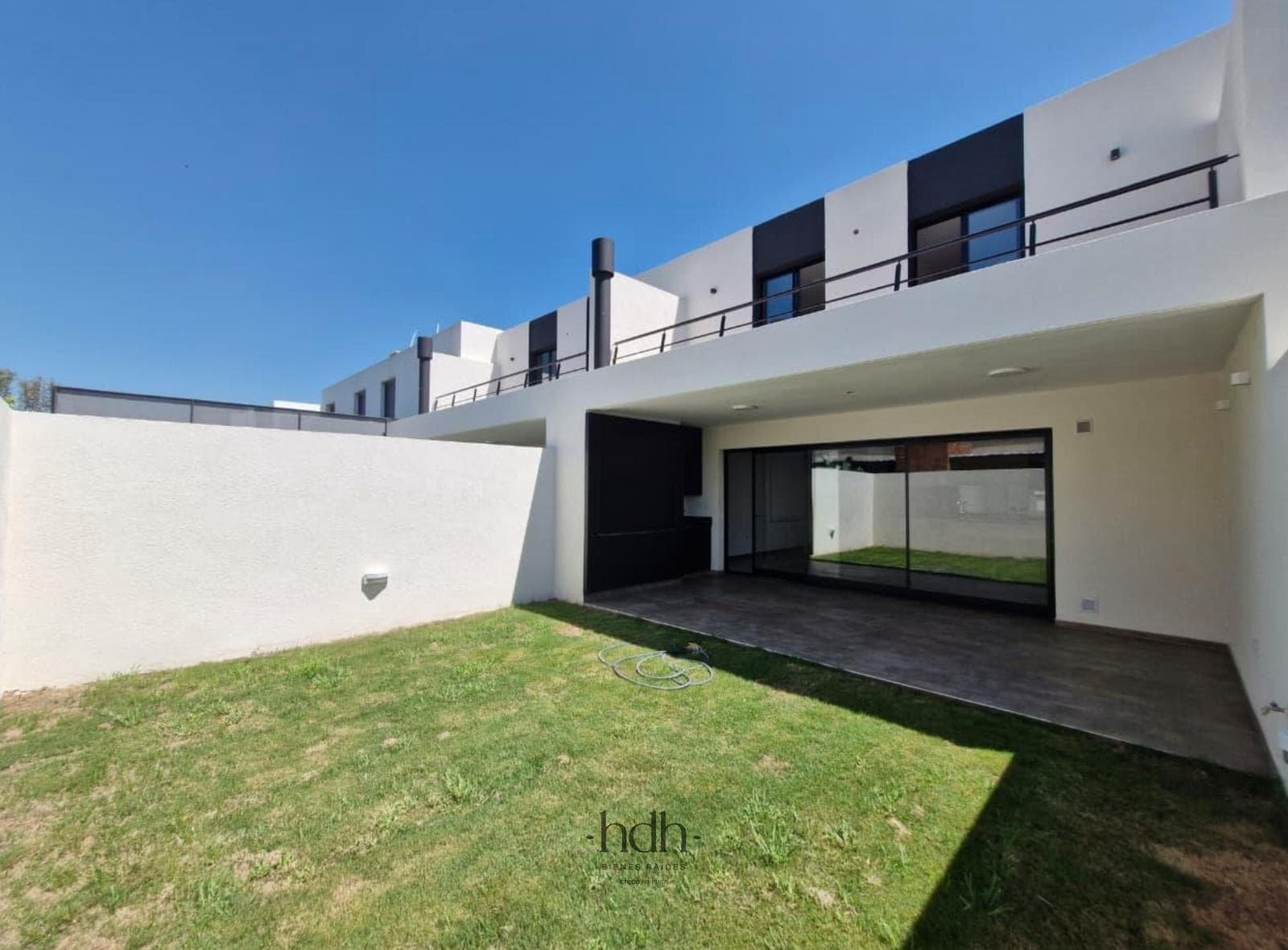 Casa venta 4 dormitorios 3 baños en Greenville II