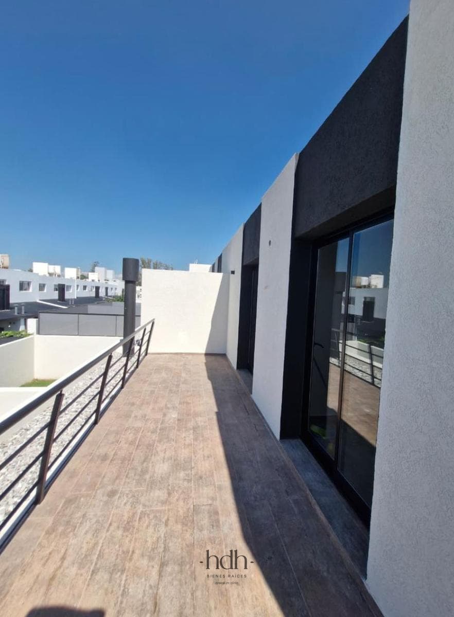 Casa venta 4 dormitorios 3 baños en Greenville II