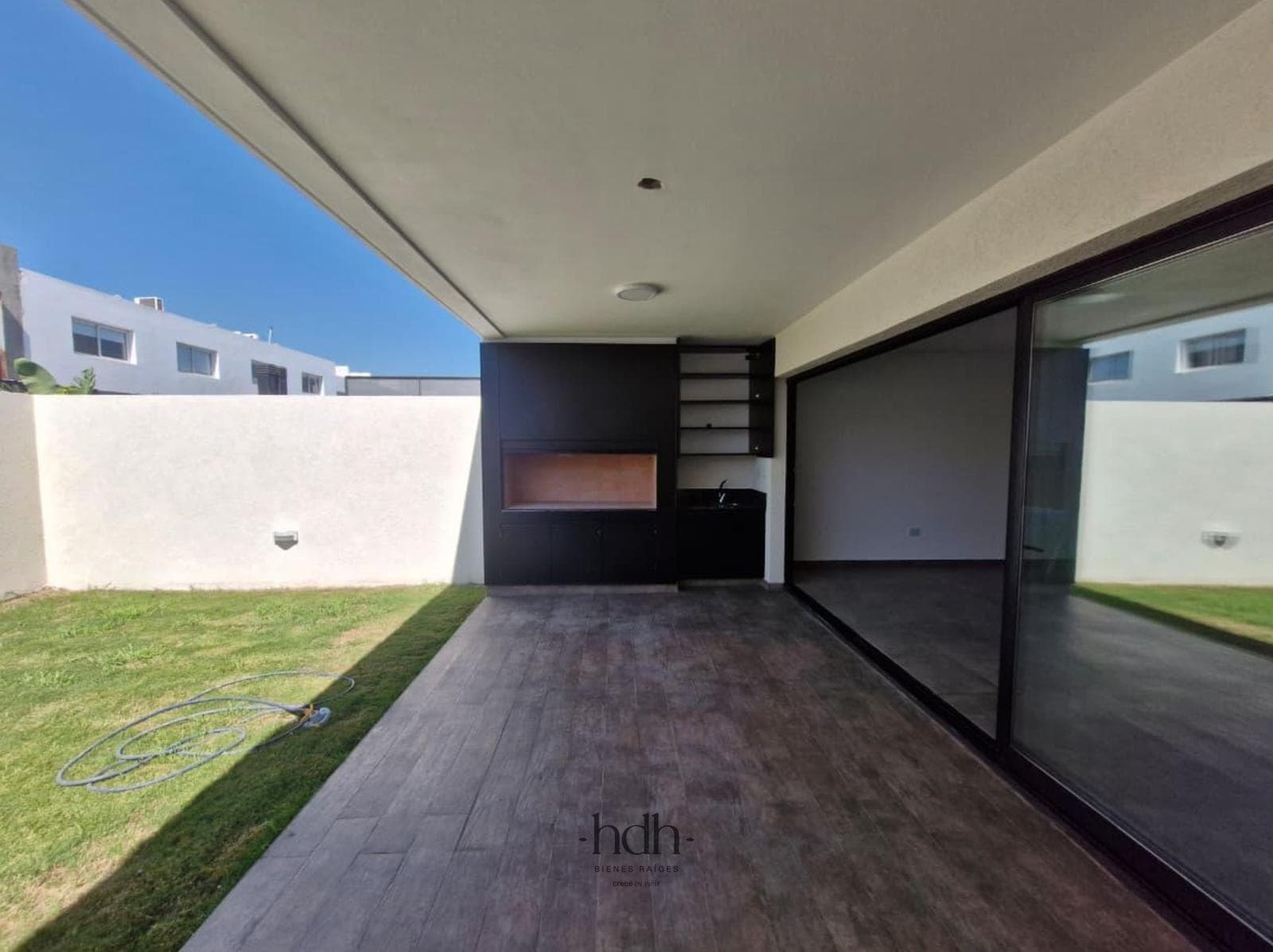 Casa venta 4 dormitorios 3 baños en Greenville II