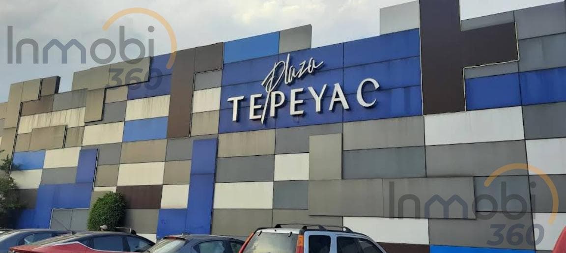 Huge property available just minutes from the Bondojito subway station