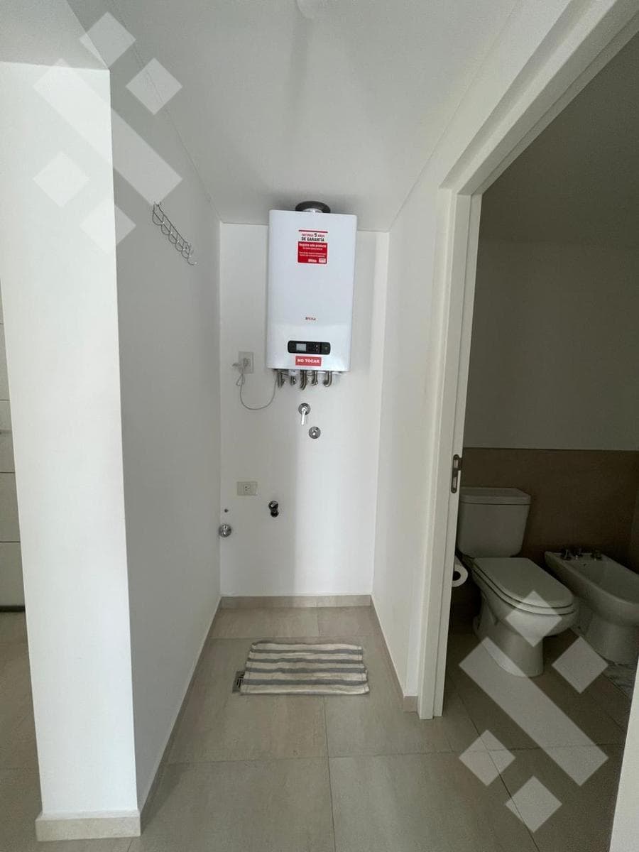 FURNISHED 1-BEDROOM APARTMENT FOR RENT WITH A BALCONY AND 2 TERRACES - DOWNTOWN - NEUQUÉN