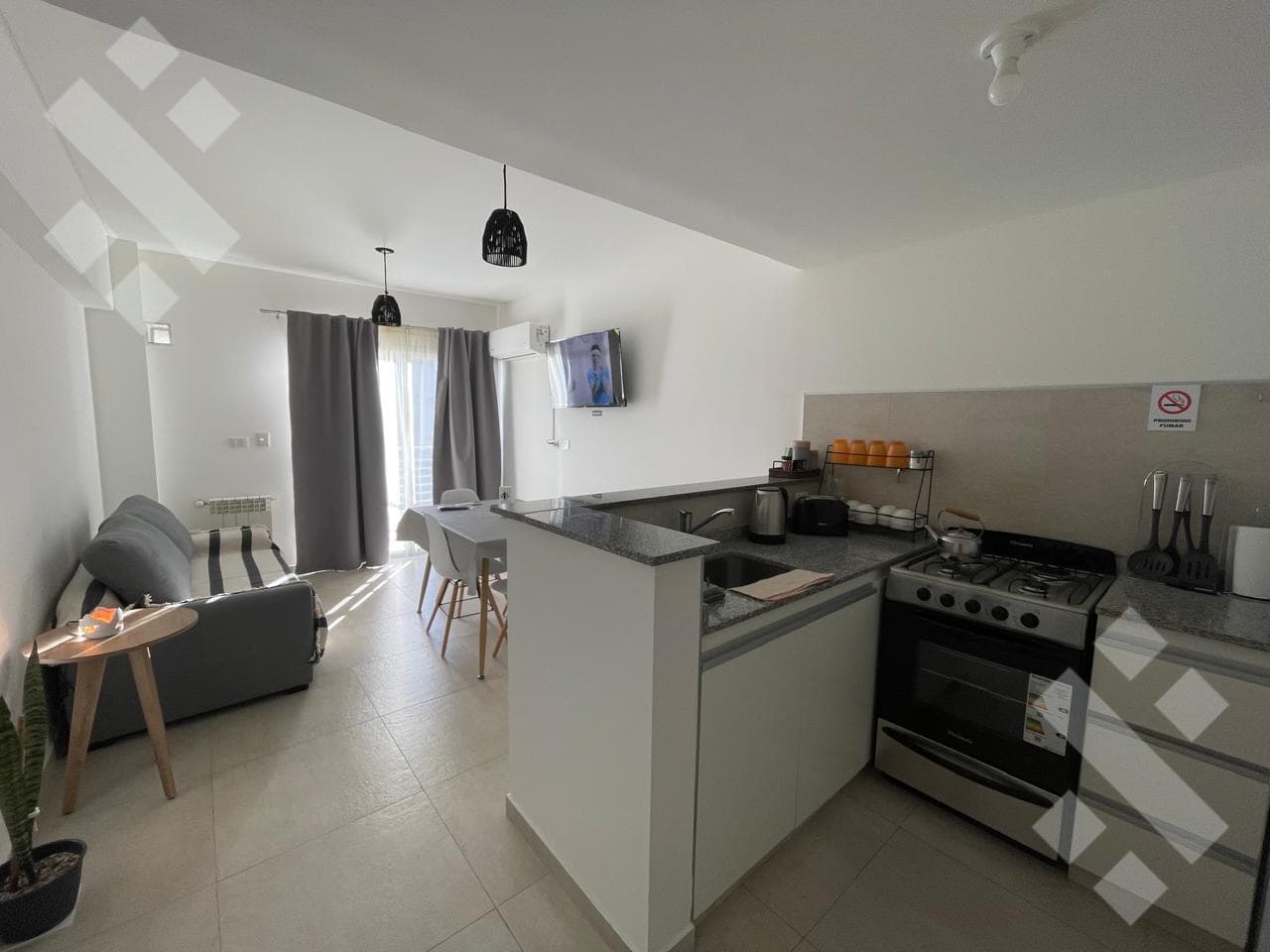 FURNISHED 1-BEDROOM APARTMENT FOR RENT WITH A BALCONY AND 2 TERRACES - DOWNTOWN - NEUQUÉN