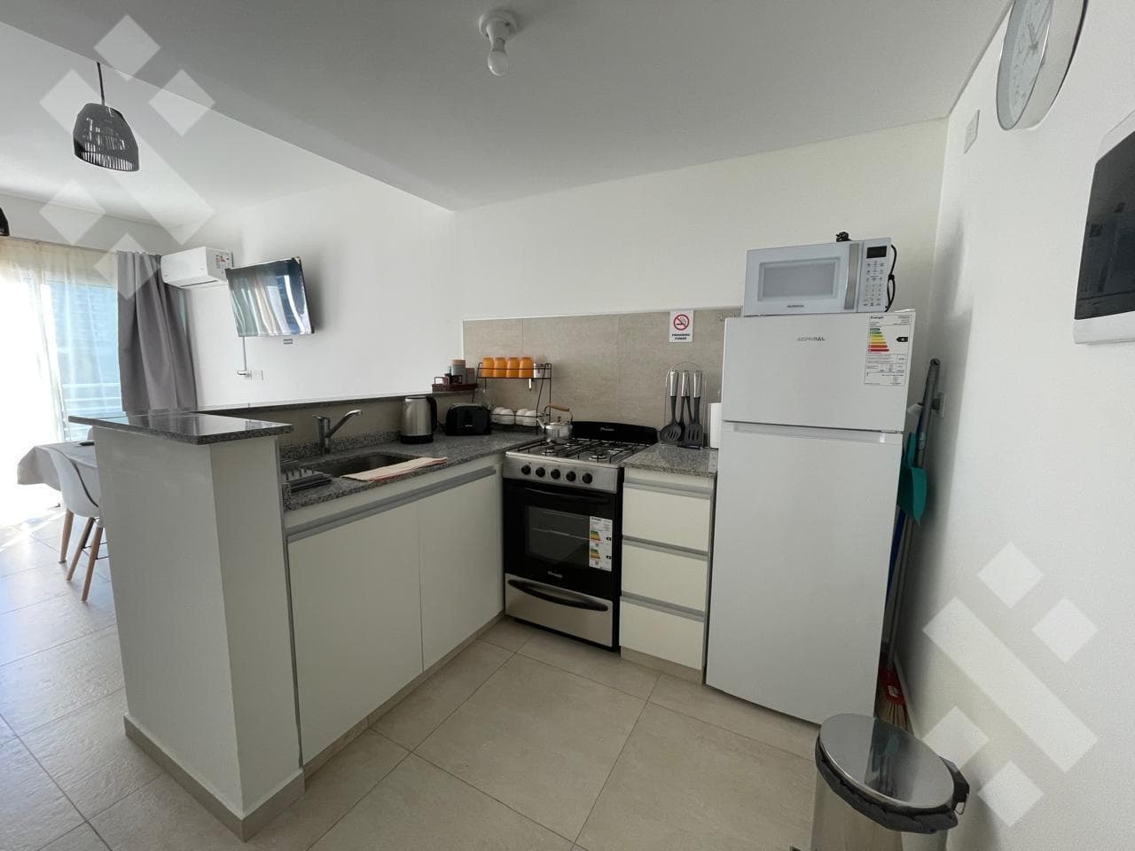 FURNISHED 1-BEDROOM APARTMENT FOR RENT WITH A BALCONY AND 2 TERRACES - DOWNTOWN - NEUQUÉN