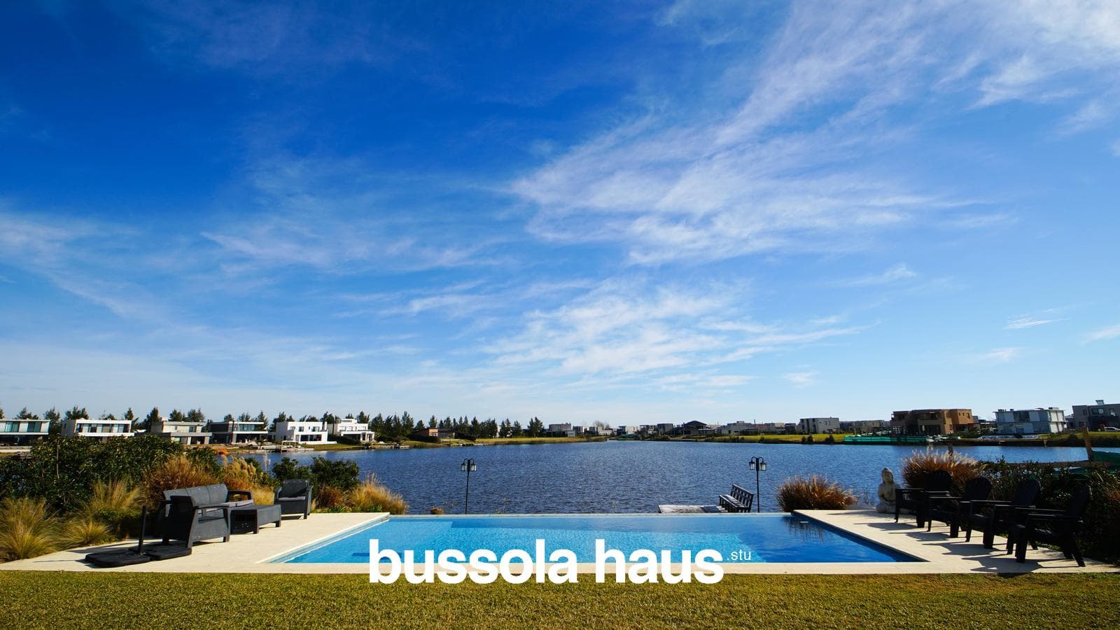 House for Sale by the Lagoon in Naudir