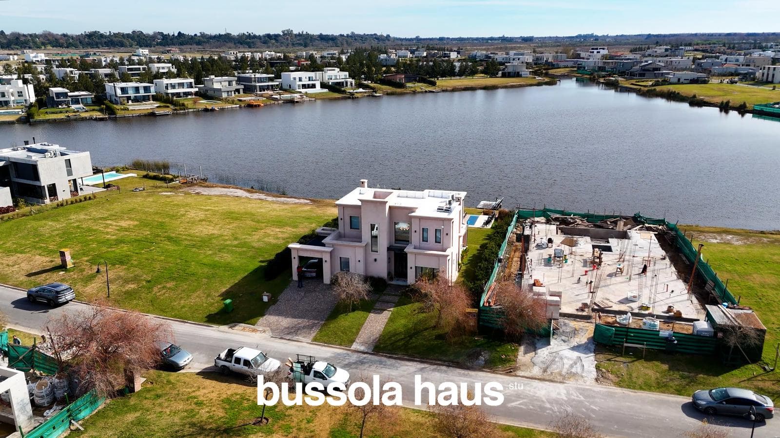 House for Sale by the Lagoon in Naudir