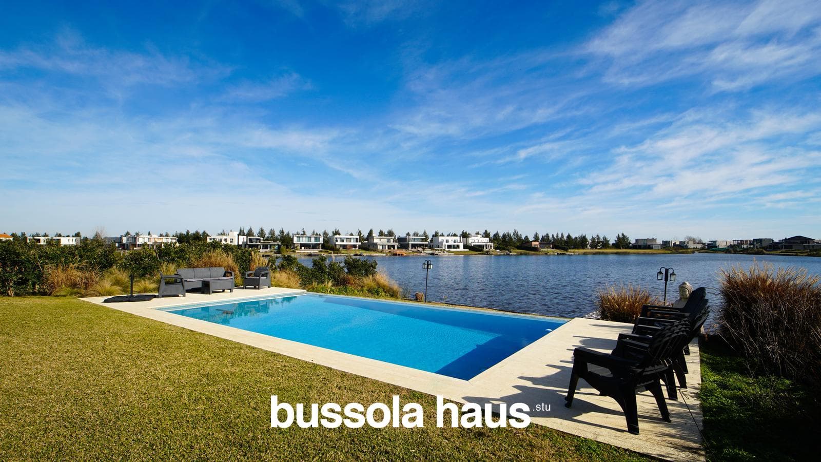 House for Sale by the Lagoon in Naudir