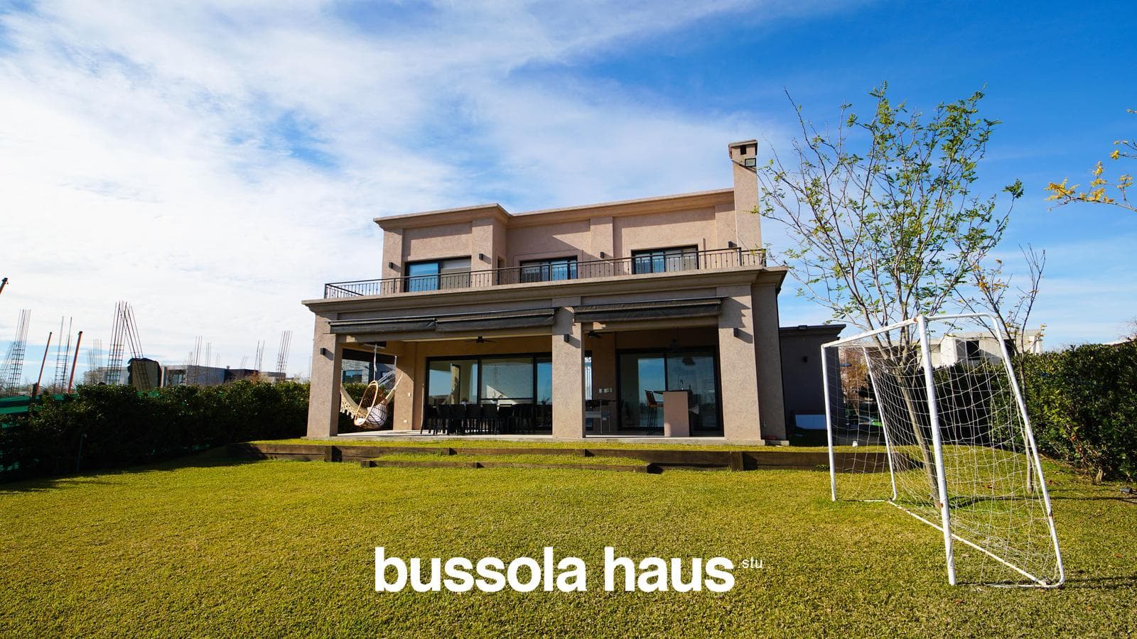 House for Sale by the Lagoon in Naudir