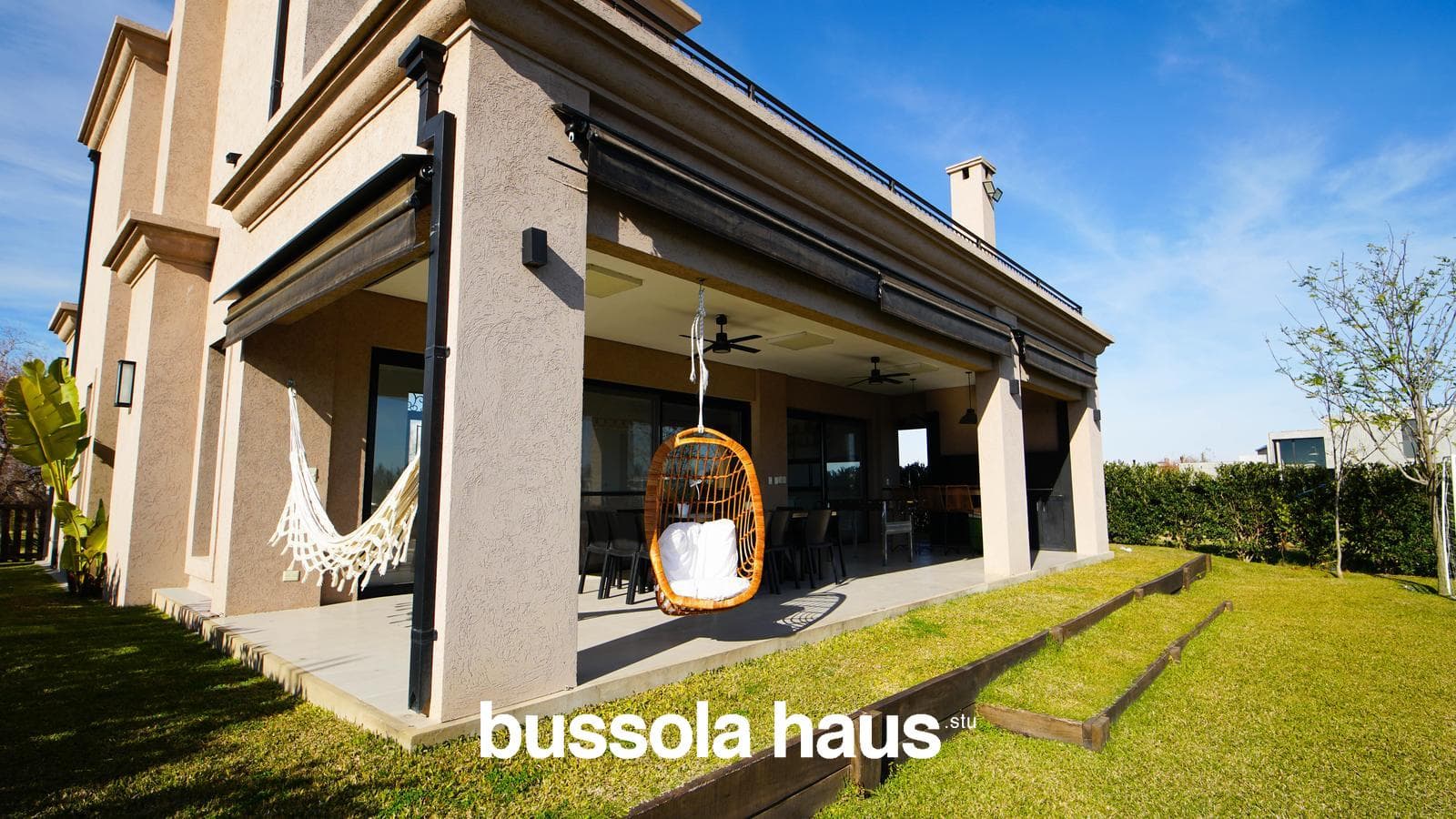 House for Sale by the Lagoon in Naudir