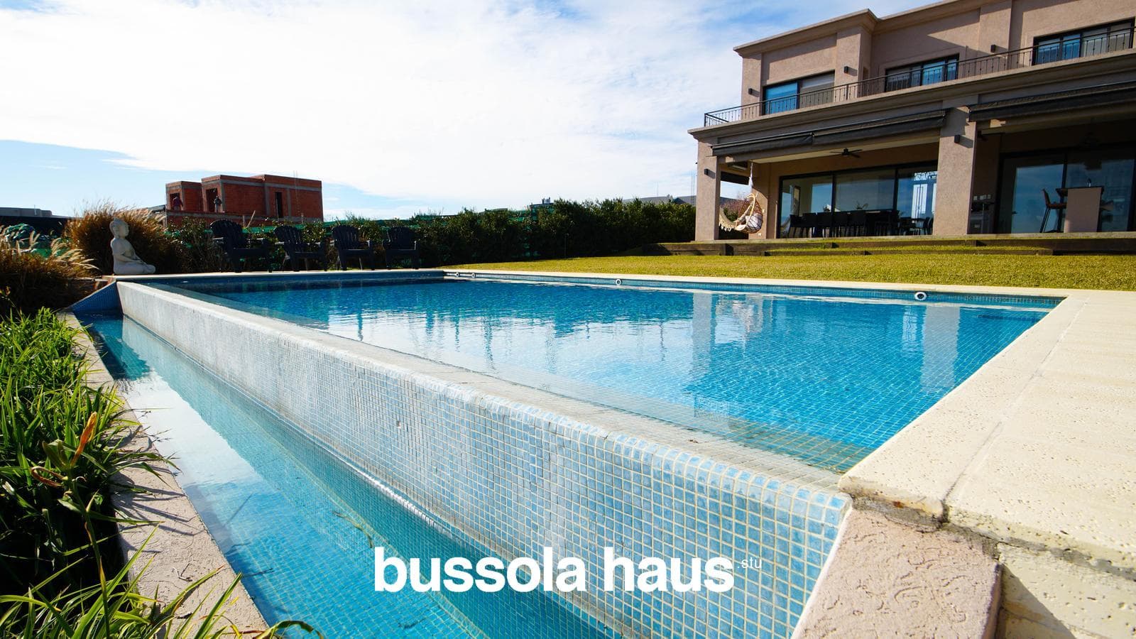 House for Sale by the Lagoon in Naudir
