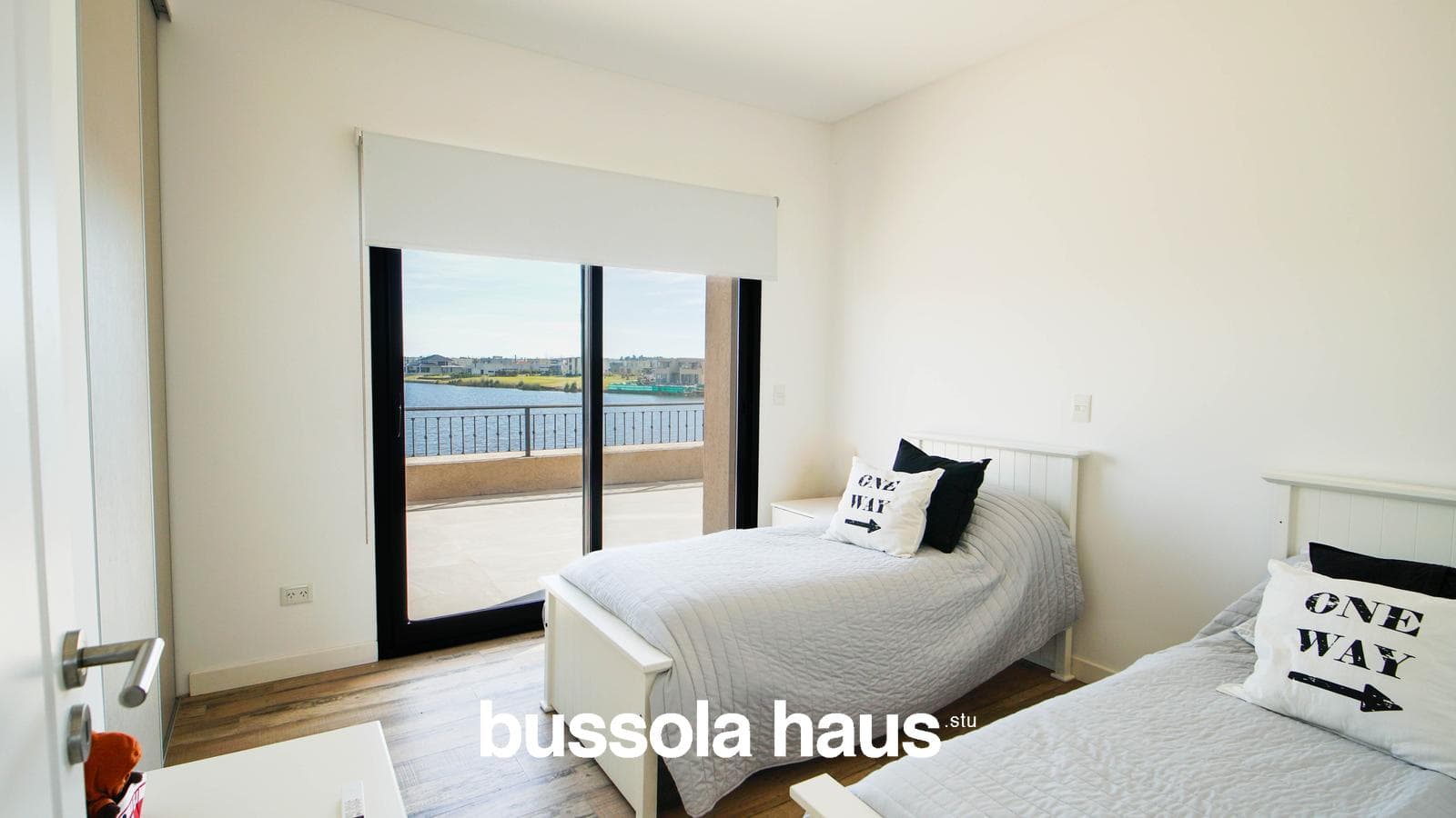House for Sale by the Lagoon in Naudir