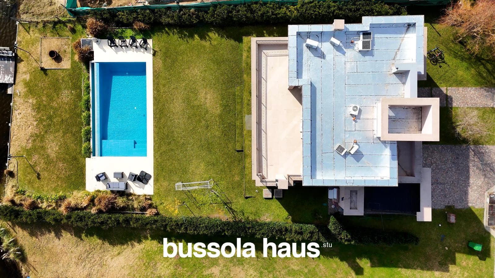 House for Sale by the Lagoon in Naudir