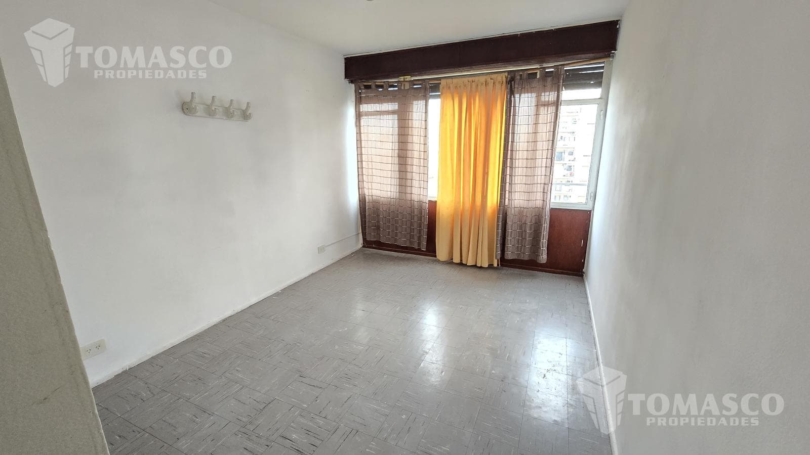 Bright 3-room apartment for sale / San Cristobal