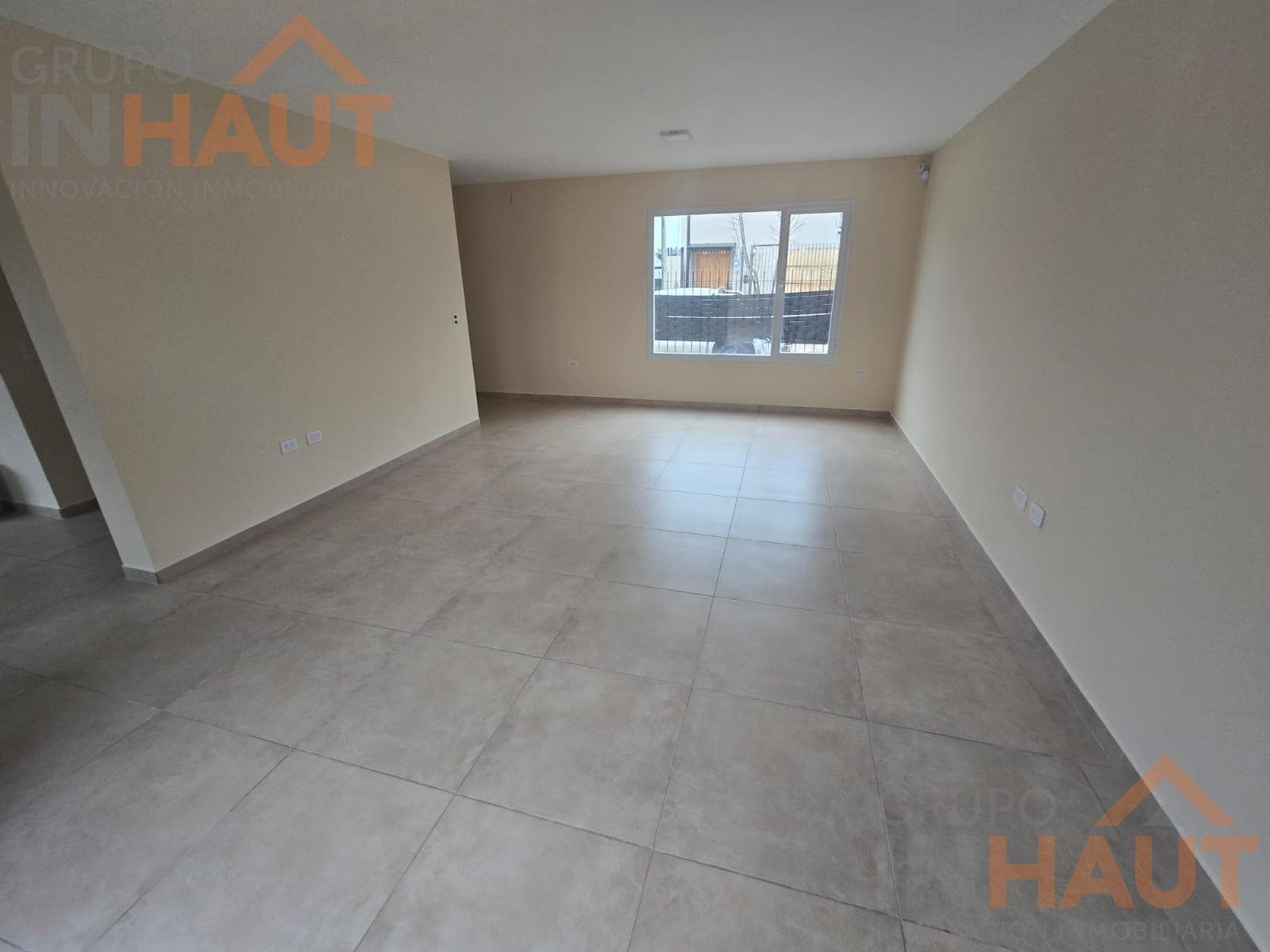 PH for sale in Ayres del Valle