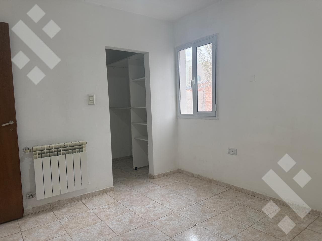 FOR RENT - HOUSE - 2 BEDROOMS - WITH POOL - LA CASONA NEIGHBORHOOD - PLOTTIER