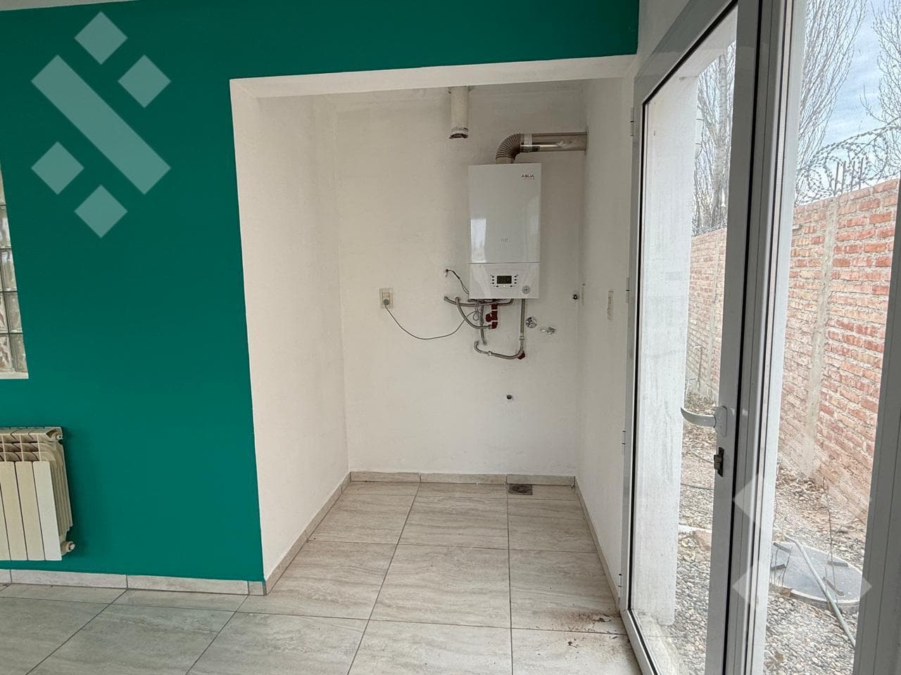 FOR RENT - HOUSE - 2 BEDROOMS - WITH POOL - LA CASONA NEIGHBORHOOD - PLOTTIER