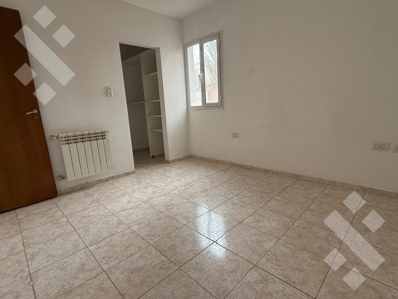 FOR RENT - HOUSE - 2 BEDROOMS - WITH POOL - LA CASONA NEIGHBORHOOD - PLOTTIER