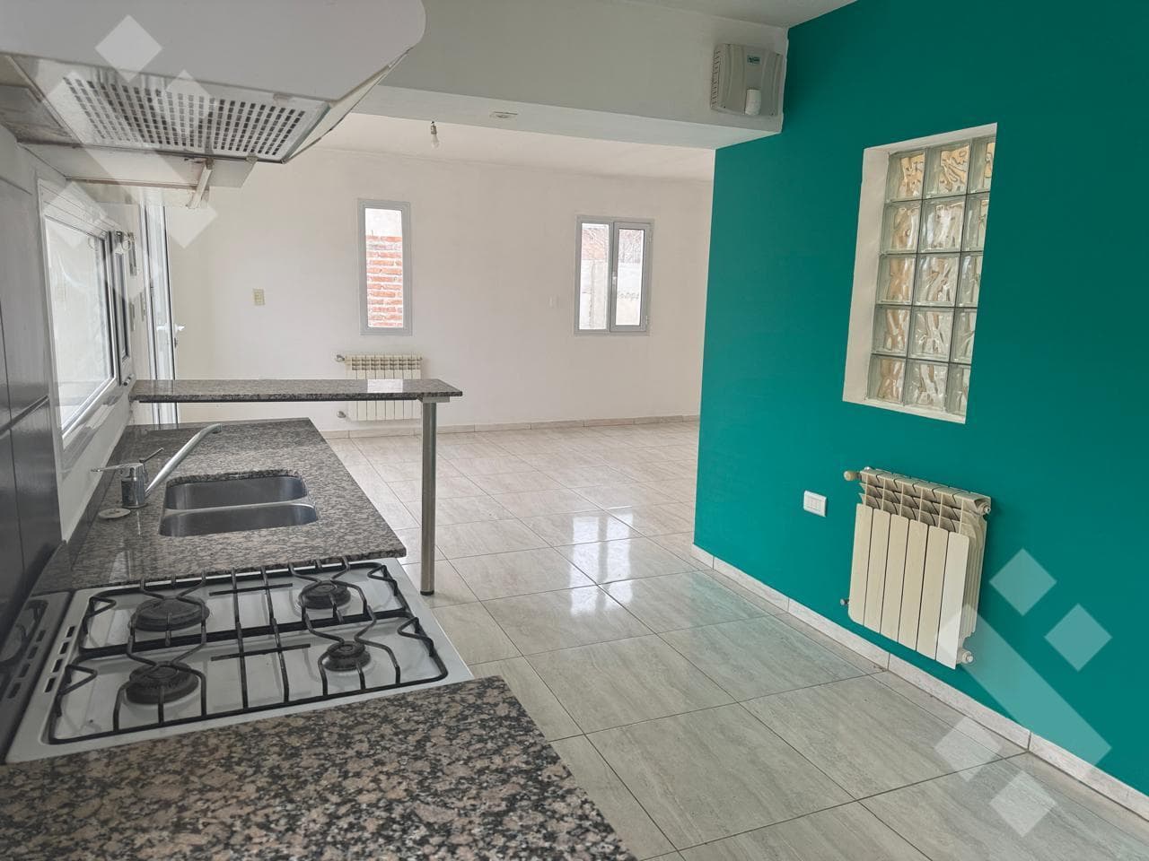 FOR RENT - HOUSE - 2 BEDROOMS - WITH POOL - LA CASONA NEIGHBORHOOD - PLOTTIER