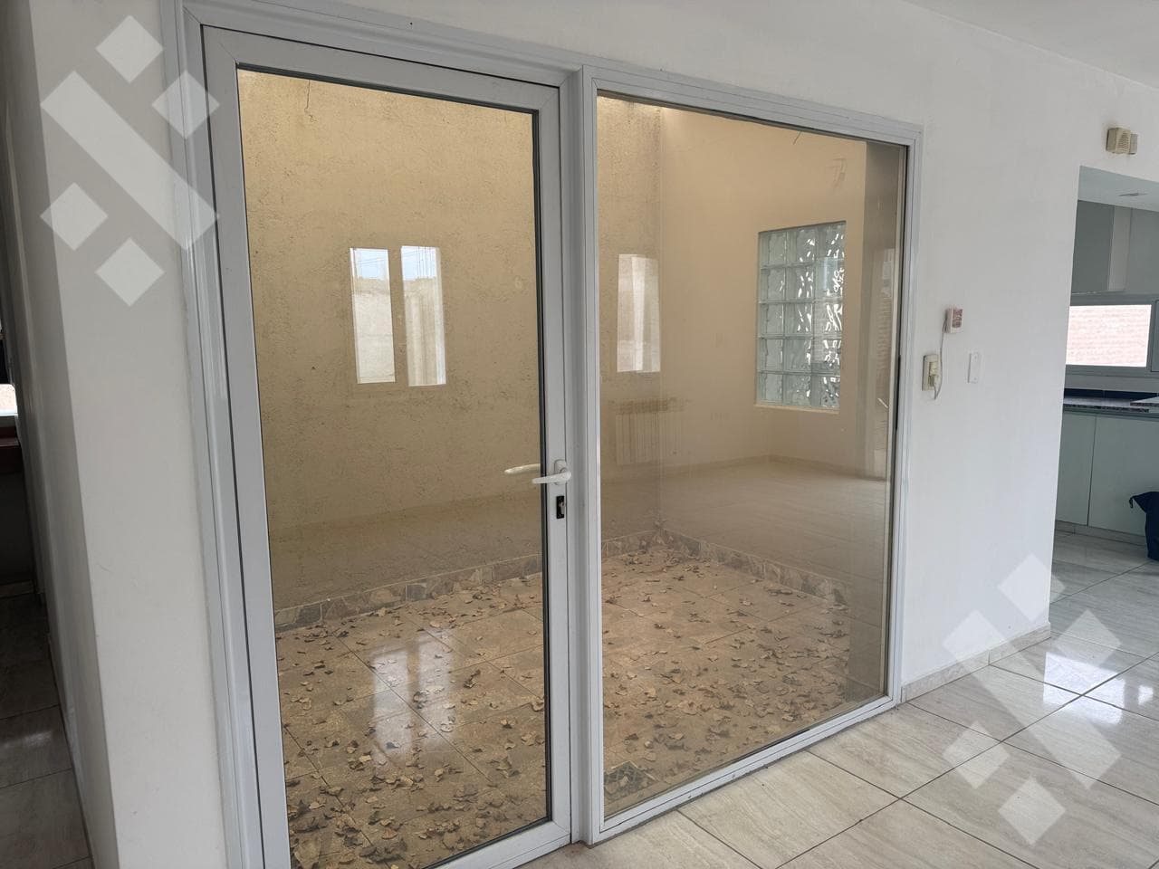 FOR RENT - HOUSE - 2 BEDROOMS - WITH POOL - LA CASONA NEIGHBORHOOD - PLOTTIER