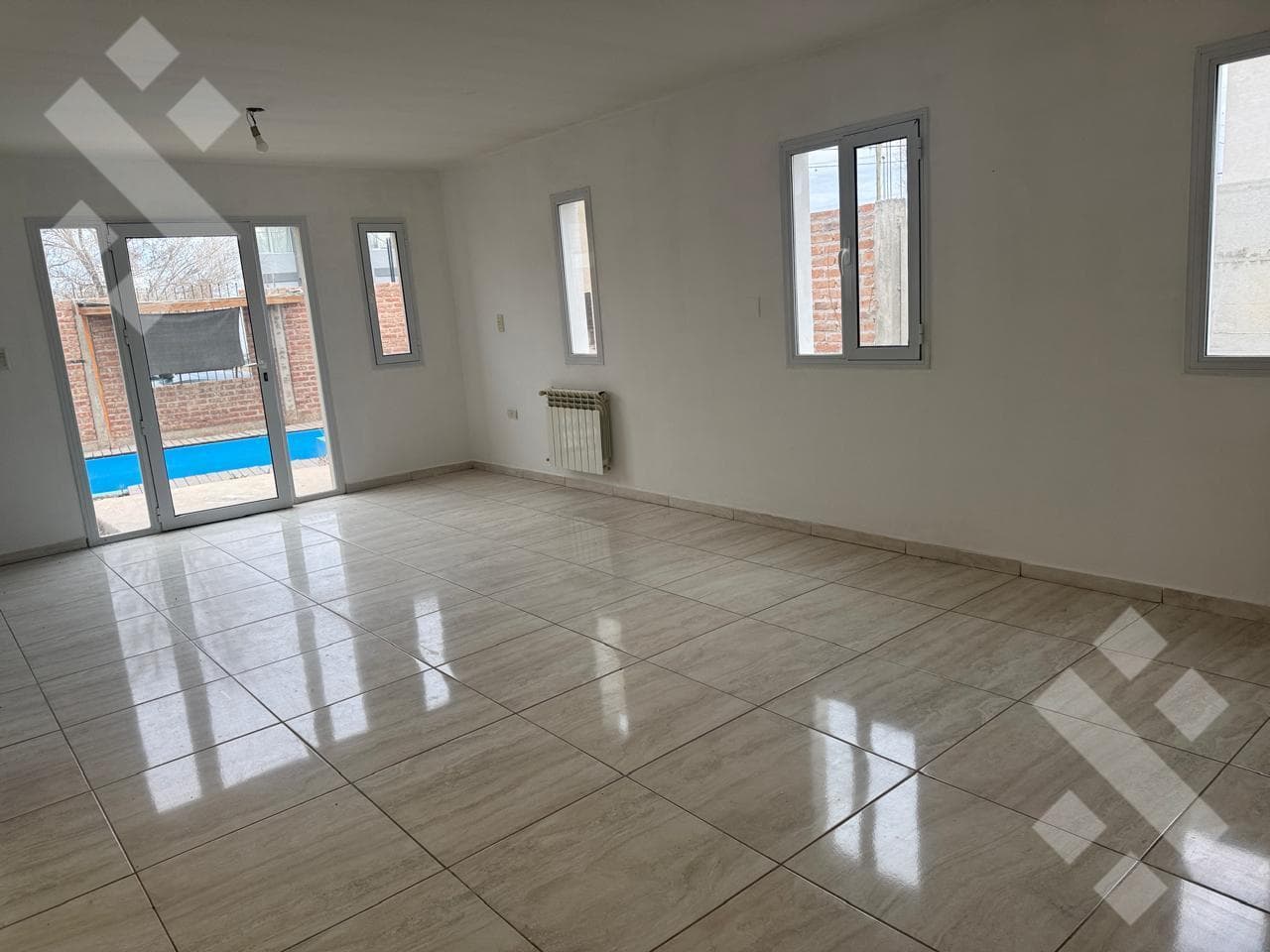 FOR RENT - HOUSE - 2 BEDROOMS - WITH POOL - LA CASONA NEIGHBORHOOD - PLOTTIER