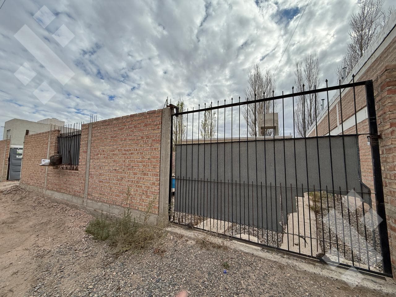 FOR RENT - HOUSE - 2 BEDROOMS - WITH POOL - LA CASONA NEIGHBORHOOD - PLOTTIER