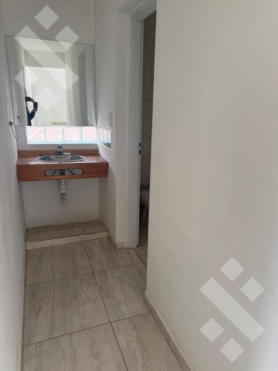 FOR RENT - HOUSE - 2 BEDROOMS - WITH POOL - LA CASONA NEIGHBORHOOD - PLOTTIER