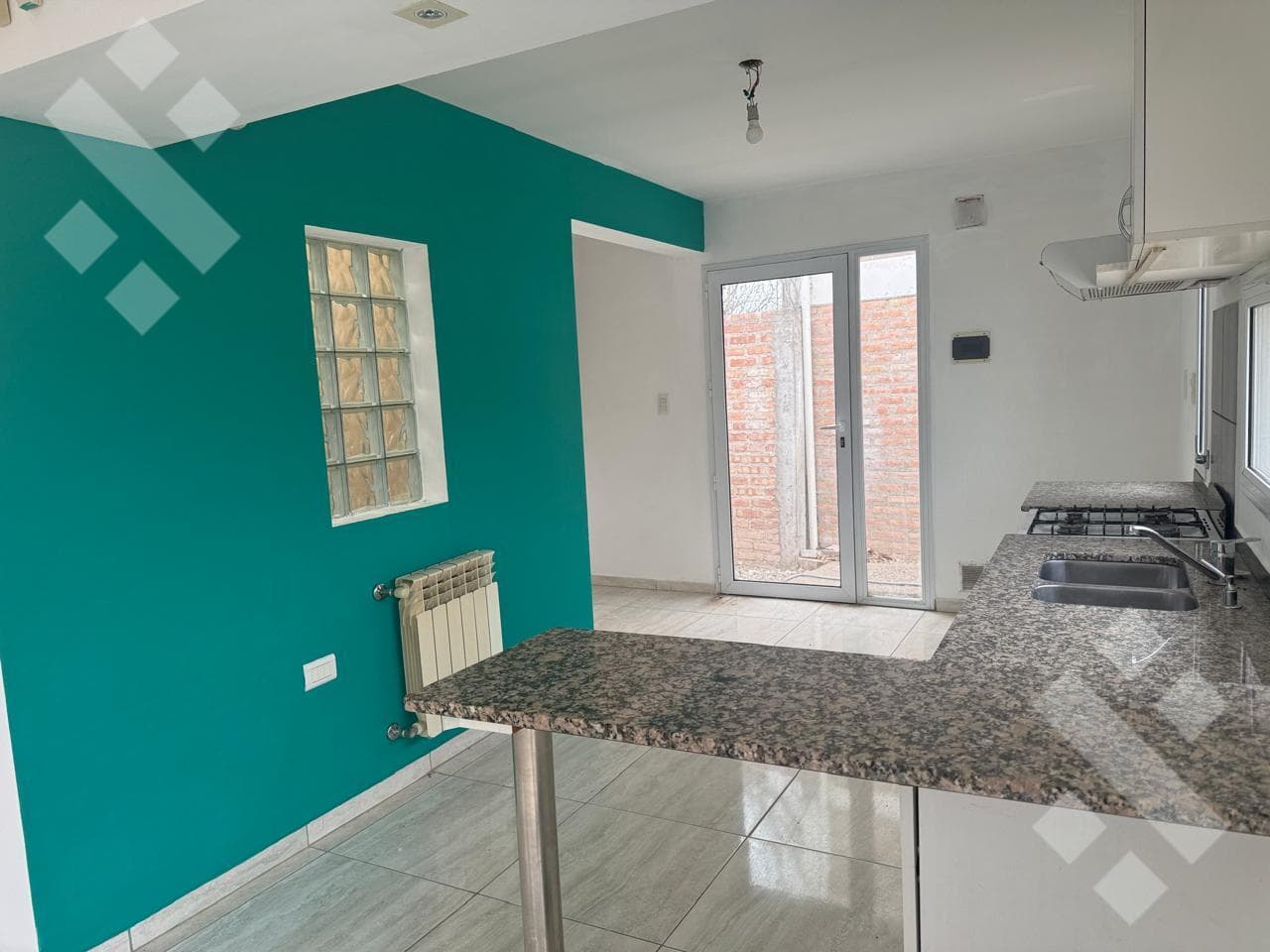 FOR RENT - HOUSE - 2 BEDROOMS - WITH POOL - LA CASONA NEIGHBORHOOD - PLOTTIER