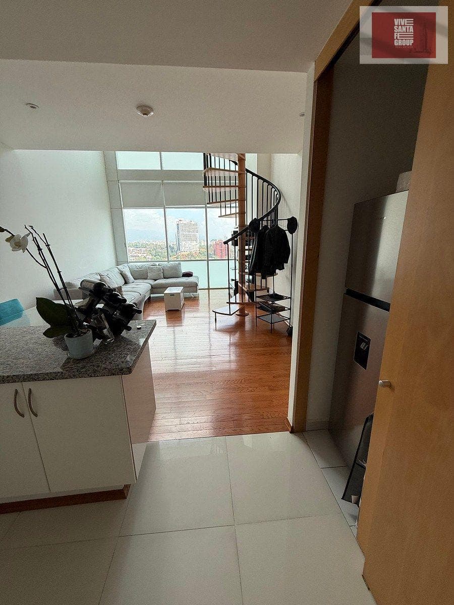 ?????TWO-STORY APARTMENT FOR SALE IN SANTA FE.