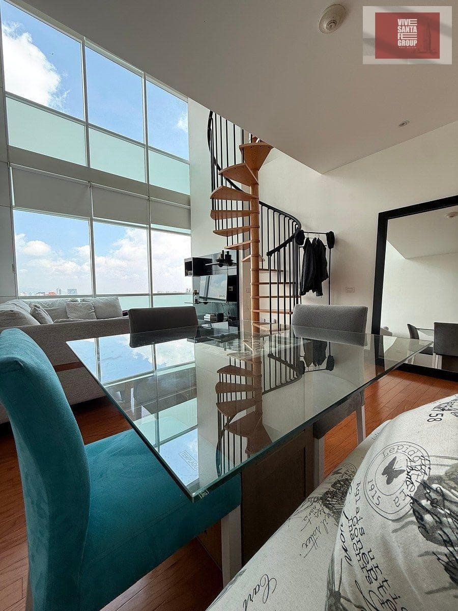 ?????TWO-STORY APARTMENT FOR SALE IN SANTA FE.