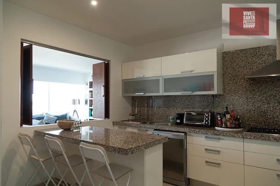 FOR SALE OR RENT: BEAUTIFUL APARTMENT ON SANTA FE AVENUE.