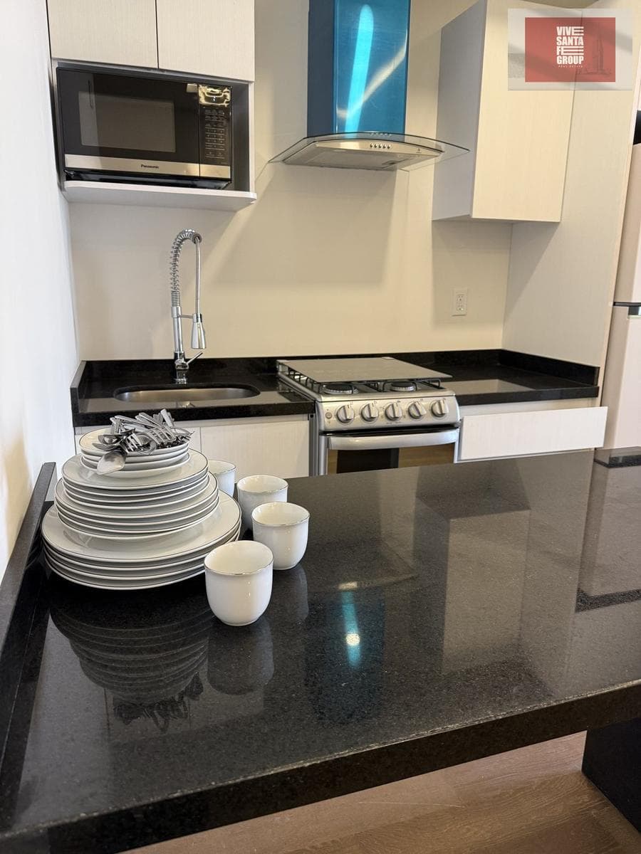 BEAUTIFUL FURNISHED APARTMENT FOR RENT! Comfortable and in a great location.