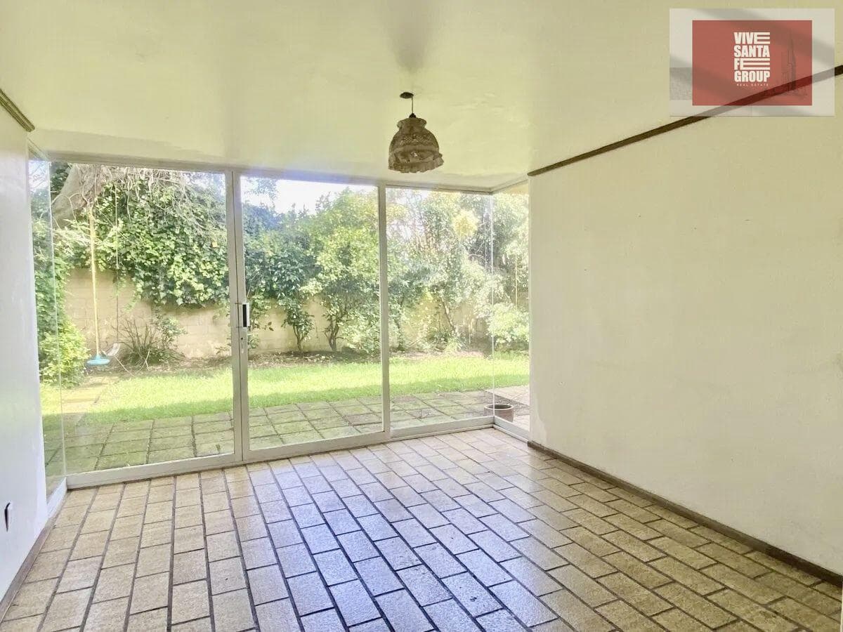 ????HOUSE FOR SALE! Opportunity to remodel in Interlomas.